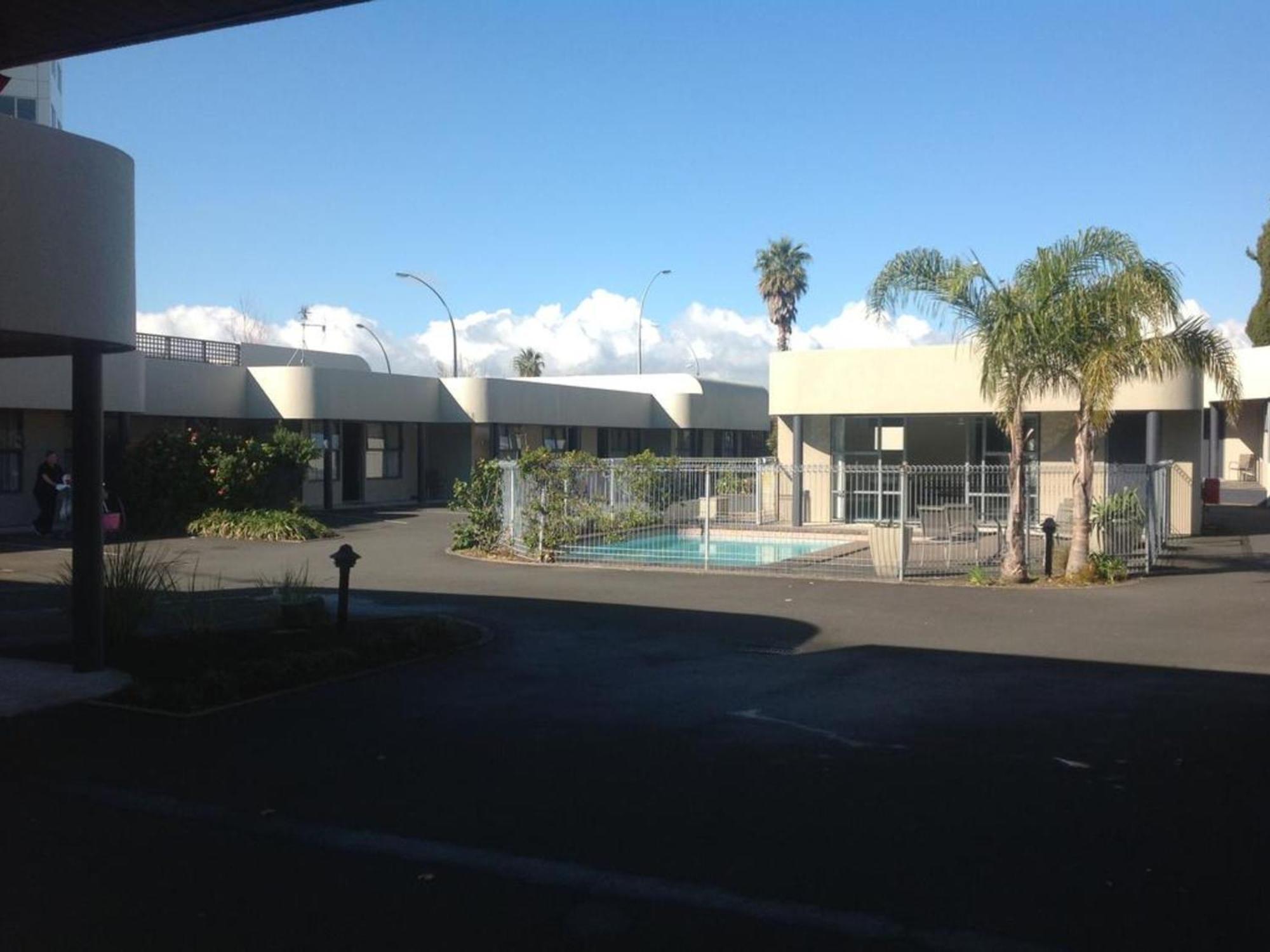 Durham Court Motor Inn Tauranga Bagian luar foto