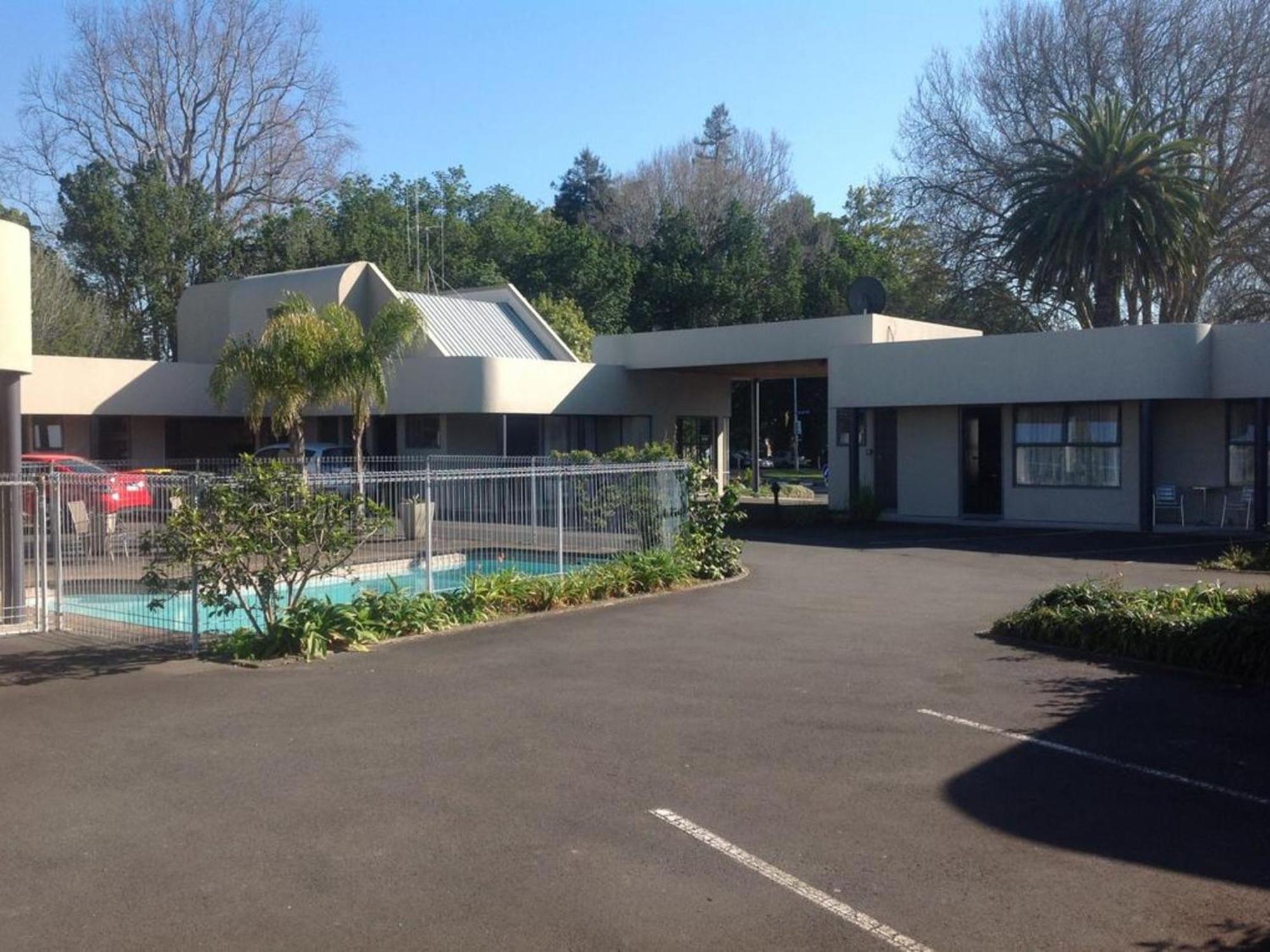 Durham Court Motor Inn Tauranga Bagian luar foto