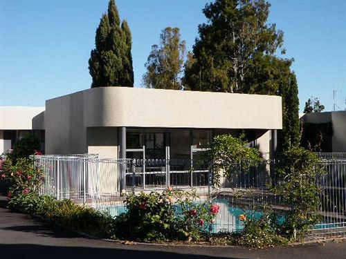 Durham Court Motor Inn Tauranga Bagian luar foto