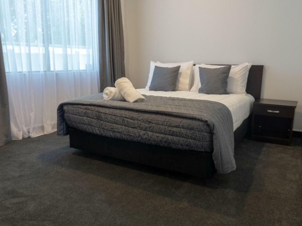 Durham Court Motor Inn Tauranga Bagian luar foto