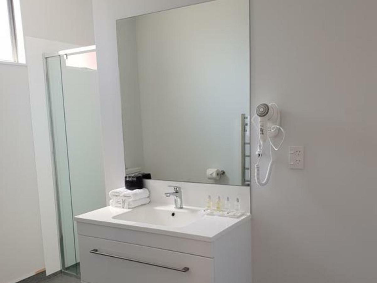 Durham Court Motor Inn Tauranga Bagian luar foto