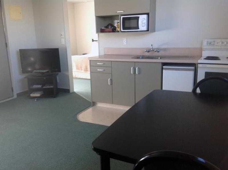 Durham Court Motor Inn Tauranga Bagian luar foto